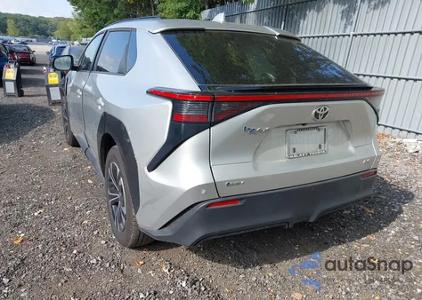 2024 Toyota Bz4X Xle z USA, uszkodzony, nr VIN JTMABACAXRA087695